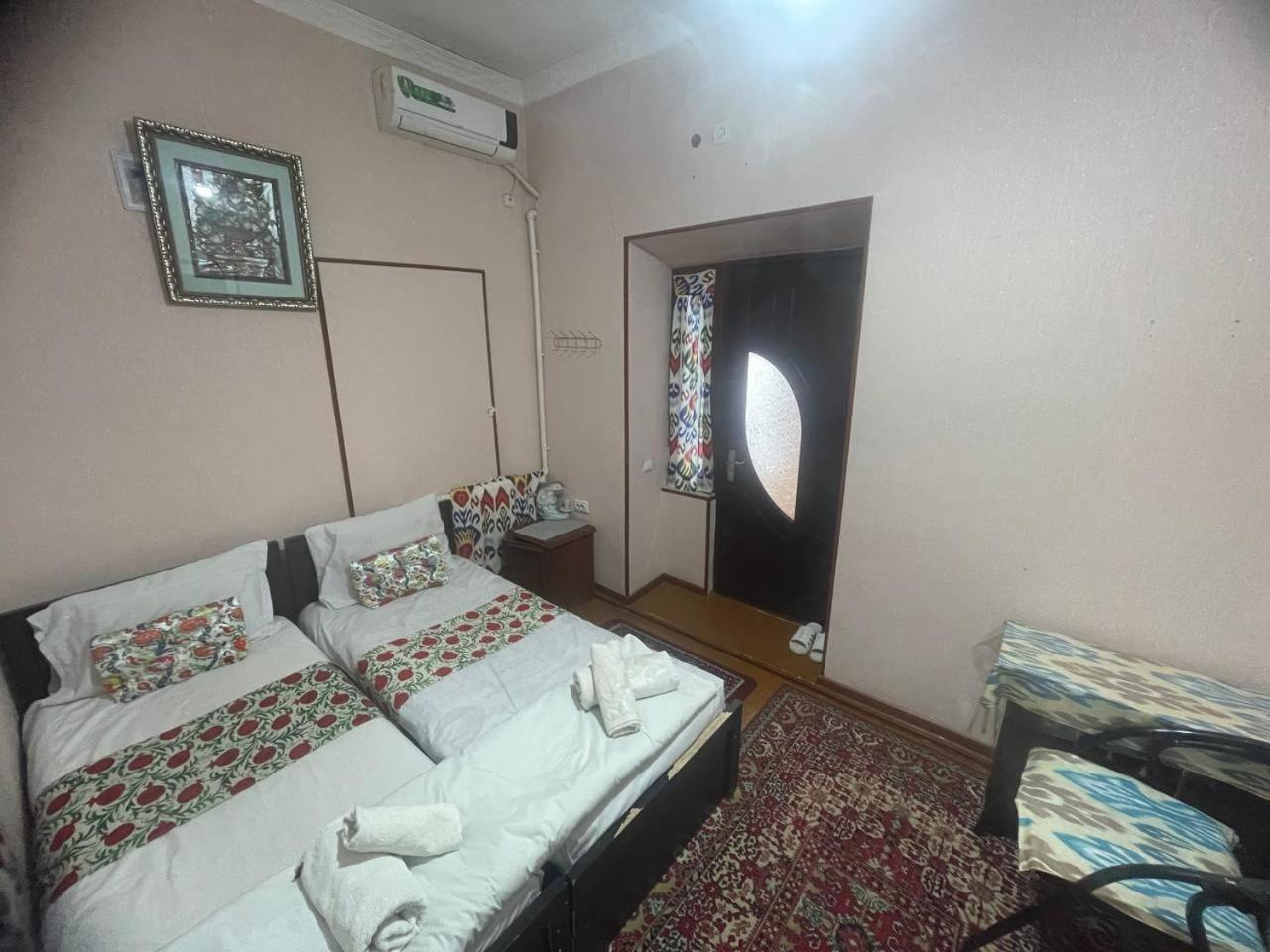 Madina-Mehribon Hotel Бухара Стая снимка